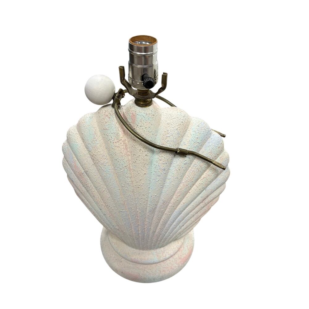 Vintage Plaster Ceramic Scalloped Seashell Shell Table Lamp w Finial 16”